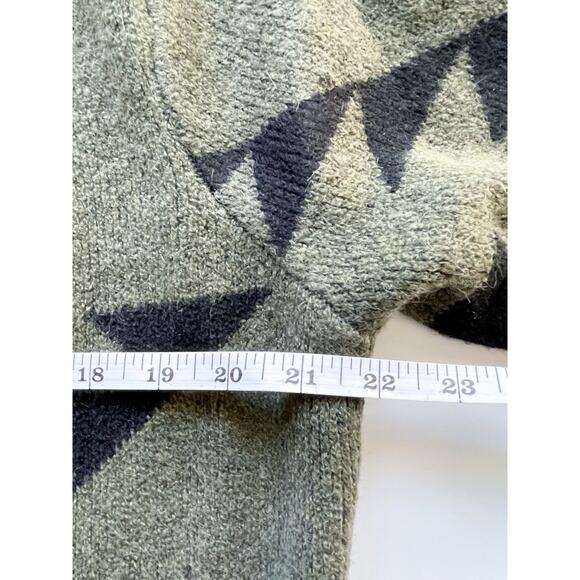 NWT Women's Frye Southwest Pattern Green Cardigan Sweater Size Medium - Picture 5 of 6
